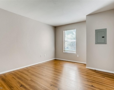 555 E Silverado Ranch Boulevard - Photo Thumbnail 20
