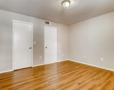 555 E Silverado Ranch Boulevard - Photo Thumbnail 17