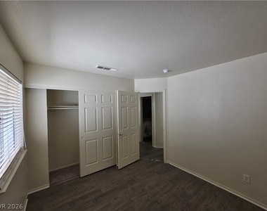 8008 Dover Shores Avenue - Photo Thumbnail 8