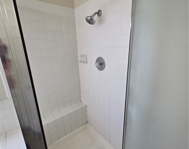 8008 Dover Shores Avenue - Photo Thumbnail 19