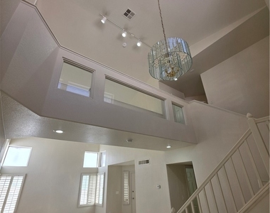 8008 Dover Shores Avenue - Photo Thumbnail 30