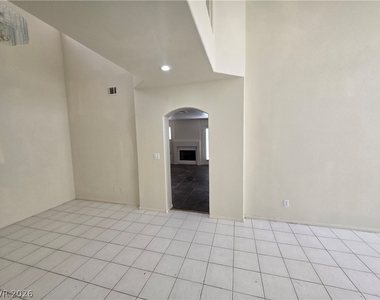 8008 Dover Shores Avenue - Photo Thumbnail 44