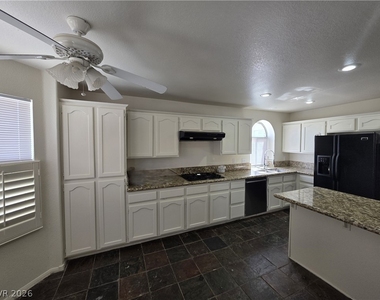 8008 Dover Shores Avenue - Photo Thumbnail 62