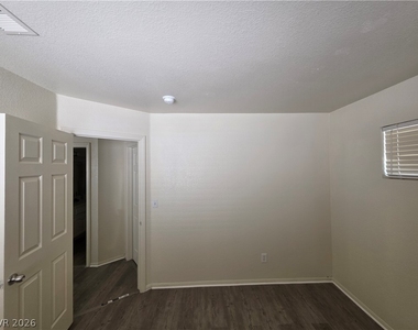 8008 Dover Shores Avenue - Photo Thumbnail 9