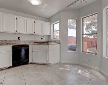 5519 Myron Circle - Photo Thumbnail 14