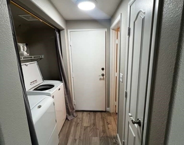9901 Trailwood Drive - Photo Thumbnail 26