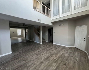 9901 Trailwood Drive - Photo Thumbnail 5