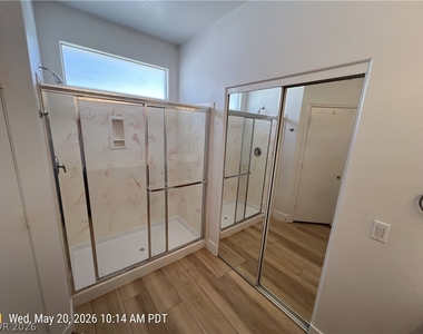 8027 Sapphire Cove Avenue - Photo Thumbnail 10