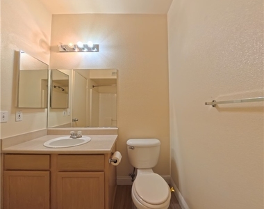 2615 W Gary Avenue - Photo Thumbnail 12