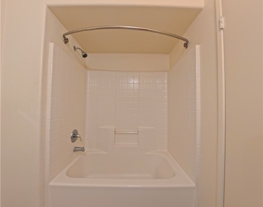 2615 W Gary Avenue - Photo Thumbnail 13