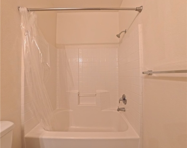 2615 W Gary Avenue - Photo Thumbnail 17