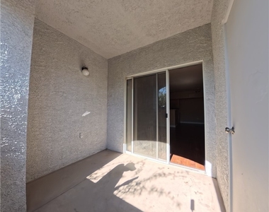 2615 W Gary Avenue - Photo Thumbnail 23