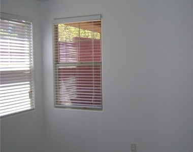5365 Fairbranch Lane - Photo Thumbnail 12