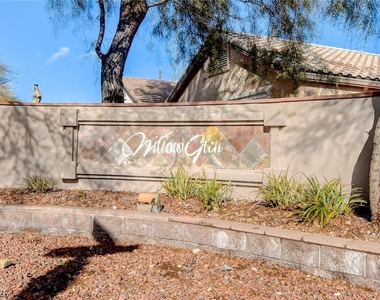 10261 Bentley Oaks Avenue - Photo Thumbnail 49