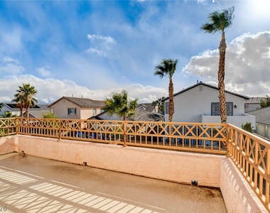10261 Bentley Oaks Avenue - Photo Thumbnail 43