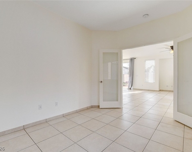 10261 Bentley Oaks Avenue - Photo Thumbnail 23