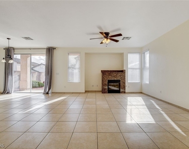 10261 Bentley Oaks Avenue - Photo Thumbnail 8
