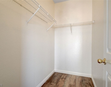 10261 Bentley Oaks Avenue - Photo Thumbnail 37