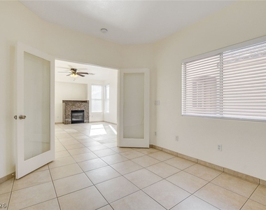 10261 Bentley Oaks Avenue - Photo Thumbnail 22