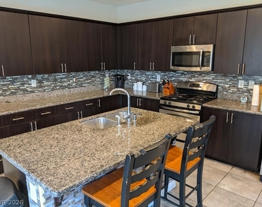 3968 Monaco View Drive - Photo Thumbnail 2