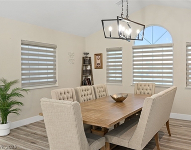 9041 Kingsdale Court - Photo Thumbnail 7