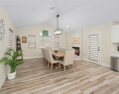 9041 Kingsdale Court - Photo Thumbnail 3