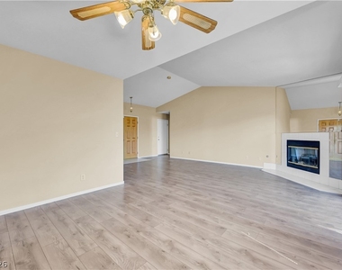 4814 Spring Falls Way - Photo Thumbnail 12