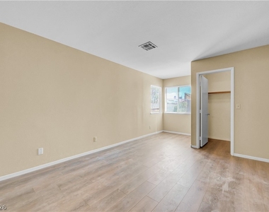 4814 Spring Falls Way - Photo Thumbnail 30
