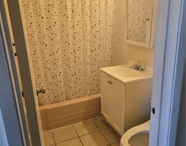 1388 E Desert Inn Road - Photo Thumbnail 12