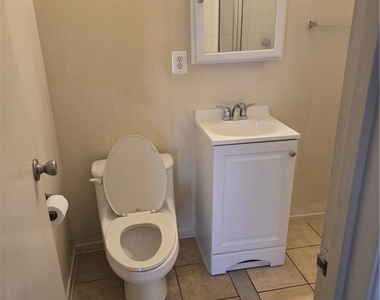 1388 E Desert Inn Road - Photo Thumbnail 9