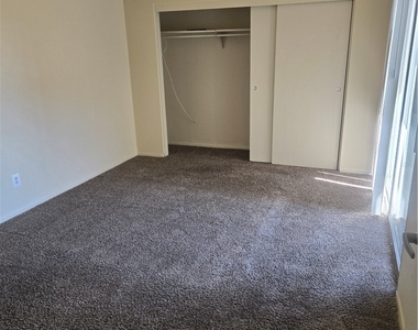1388 E Desert Inn Road - Photo Thumbnail 1