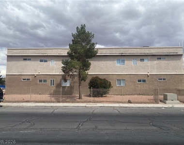 1662 N Lamont Street - Photo Thumbnail 1