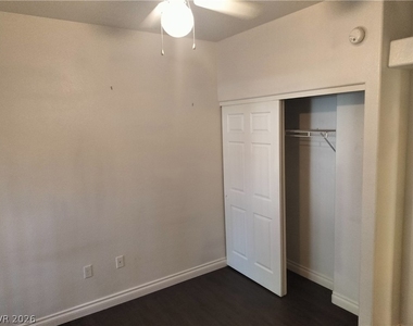 8425 Running Deer Avenue - Photo Thumbnail 6