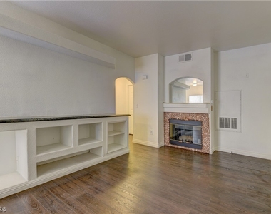 8425 Running Deer Avenue - Photo Thumbnail 5