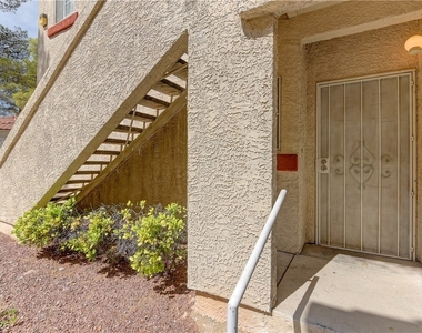 8425 Running Deer Avenue - Photo Thumbnail 2