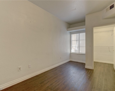 8425 Running Deer Avenue - Photo Thumbnail 9