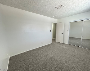 3979 Avonwood Avenue - Photo Thumbnail 12