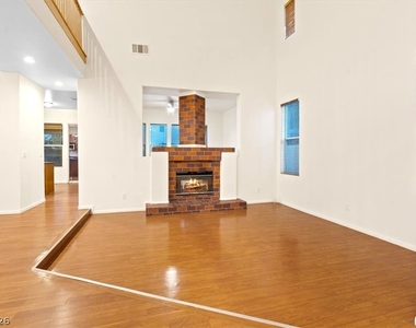 1708 Cordoba Canyon Street - Photo Thumbnail 4