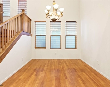 1708 Cordoba Canyon Street - Photo Thumbnail 5