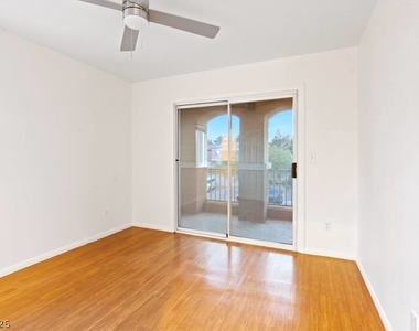 1708 Cordoba Canyon Street - Photo Thumbnail 23