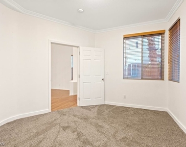1708 Cordoba Canyon Street - Photo Thumbnail 3