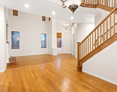 1708 Cordoba Canyon Street - Photo Thumbnail 32