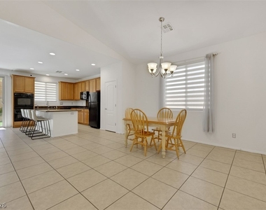 4913 Calabash Tree Court - Photo Thumbnail 2