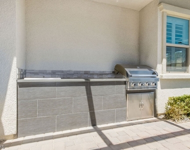 12132 Dorada Coast Avenue - Photo Thumbnail 7