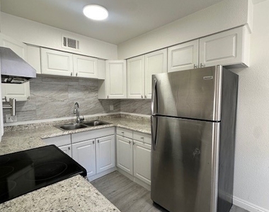 2121 Oceanus Lane - Photo Thumbnail 3