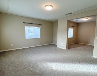 8247 Aster Meadow Way - Photo Thumbnail 17