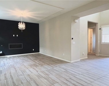 8247 Aster Meadow Way - Photo Thumbnail 4
