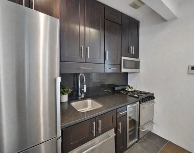 432 East 13th Street - Photo Thumbnail 4