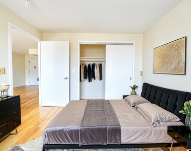 23-15 Astoria Boulevard - Photo Thumbnail 2
