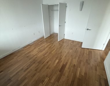 30th Rd, Astoria, NY 11102 - Photo Thumbnail 10